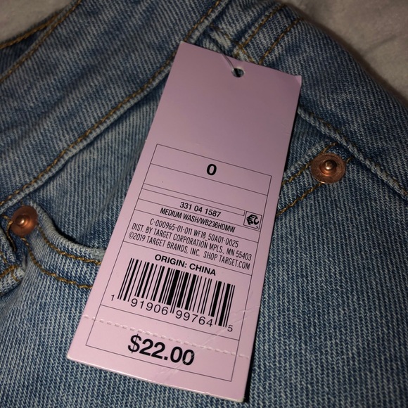 MOM JEANS (NEVER WORN) - Picture 3 of 4